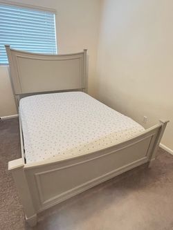 Gray Full Bed And Mattress