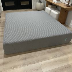 Like New California King Mattress 