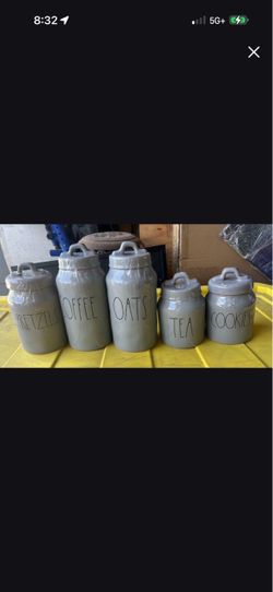Rae Dunn canister set