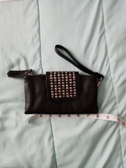 Wristlet purse