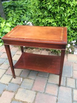 Antique SIDE TABLE - Just needs a little cleaned up with polish!