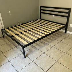 Queen Metal Bed Frame 