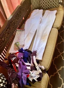 2 Mizuno boys / youth baseball pants and 12 pairs of baseball socks