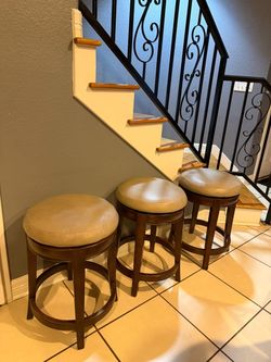 3 Barstools