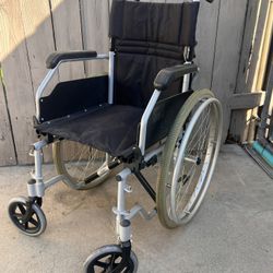 Lightweight Wheelchair 