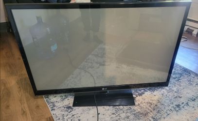 LG 50" Plasma TV (model 50PV400) from 2011