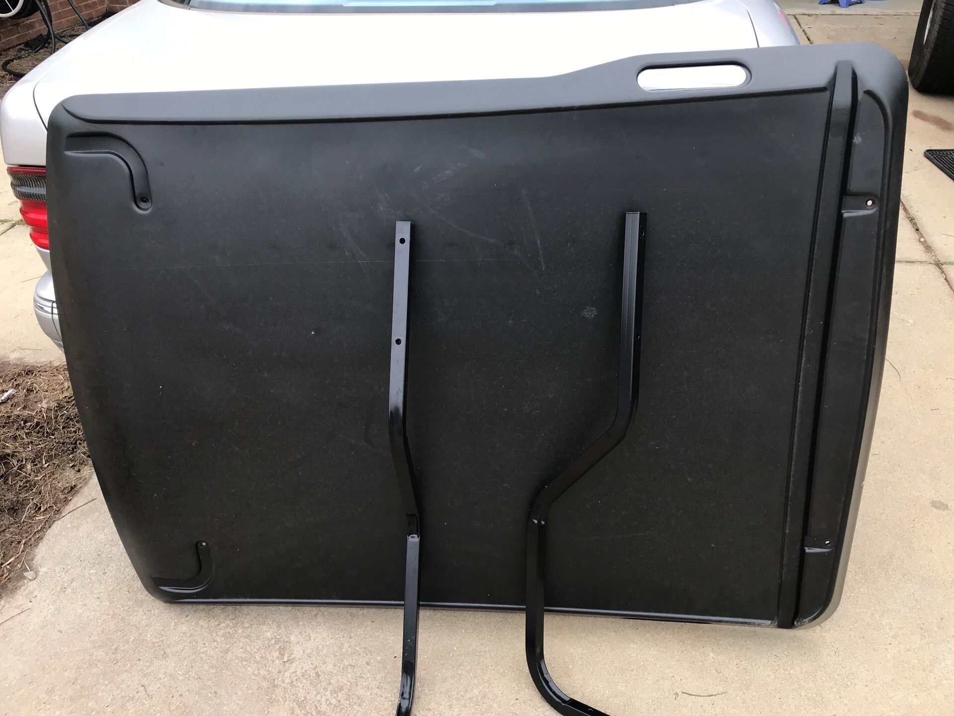 2018 ezgo top black 100.00 w supports