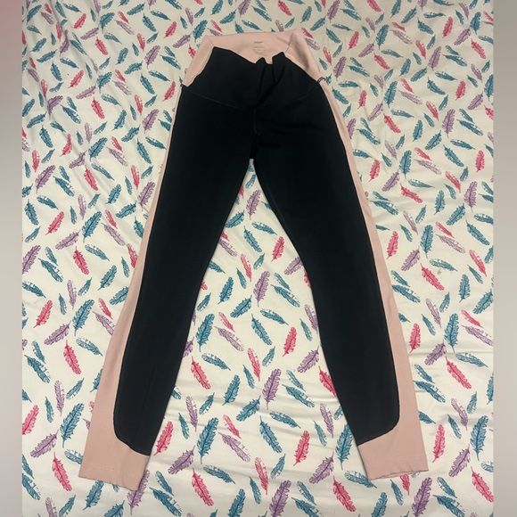 Women’s Nike Black and Pink Legging
