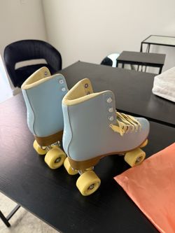 Skates 8.5 brand new