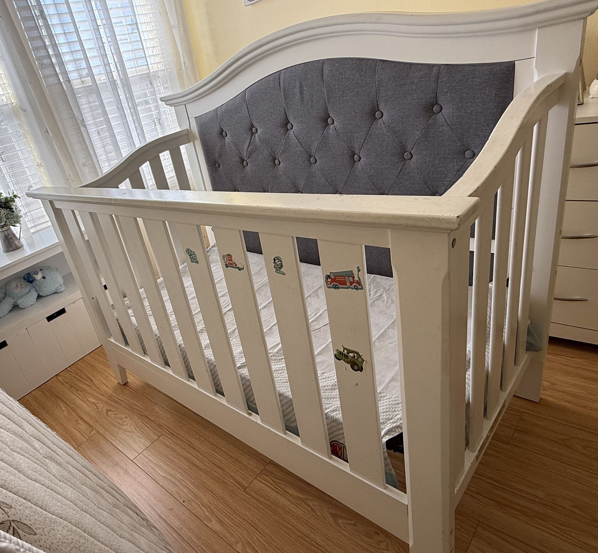USED  Convertible CRIB FOR KIDS FREE MATTRESS