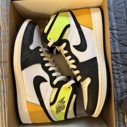 Jordan 1 Retro Volt