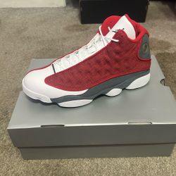 Jordan 13 “red flint” Sz13