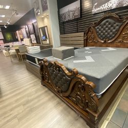  Antique Queen Floor Model Onsale For $899 Store Name Brima Furniture Deals!   1️⃣6️⃣8️⃣ Inside  The Boulevard mall ! In front of Victoria secret!  An