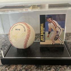 Houston Astros Jeff Bagwell autographed baseball with card and display