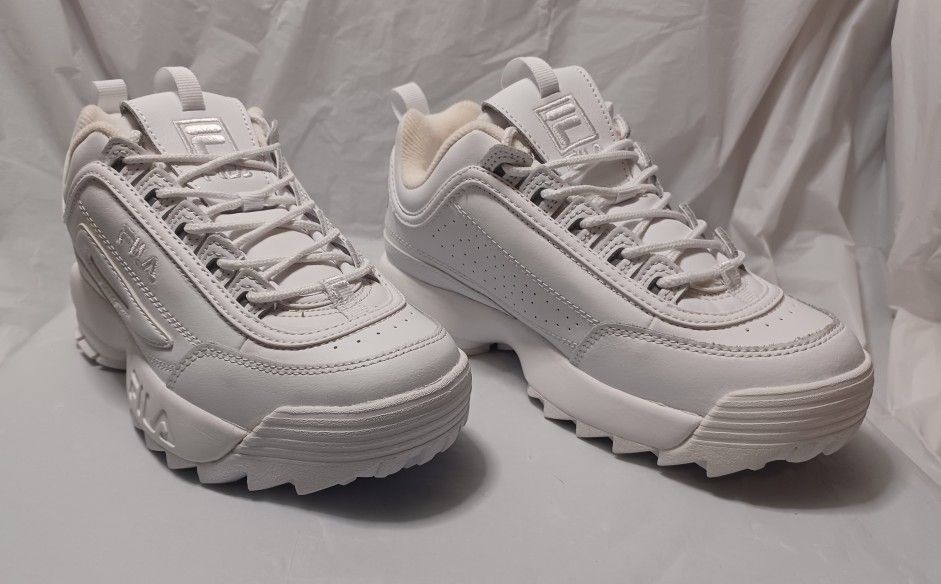 FILA DISTRUPTOR II Premium Fashion Sneakers Triple White 7 NEW