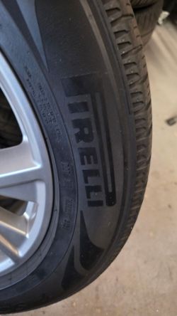 20" Ford Explorer Wheels & Tires