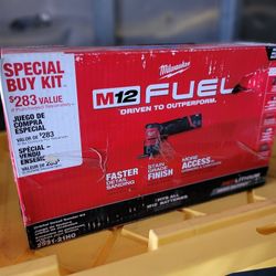  Milwaukee M12 FUEL 12-Volt Lithium-Ion Brushless Cordless Orbital Detail Sander Kit with (1) High Output 2.5 Ah Battery