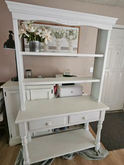 Farmhouse, Country Cottage, Shabby Chic Dining table and Hutch