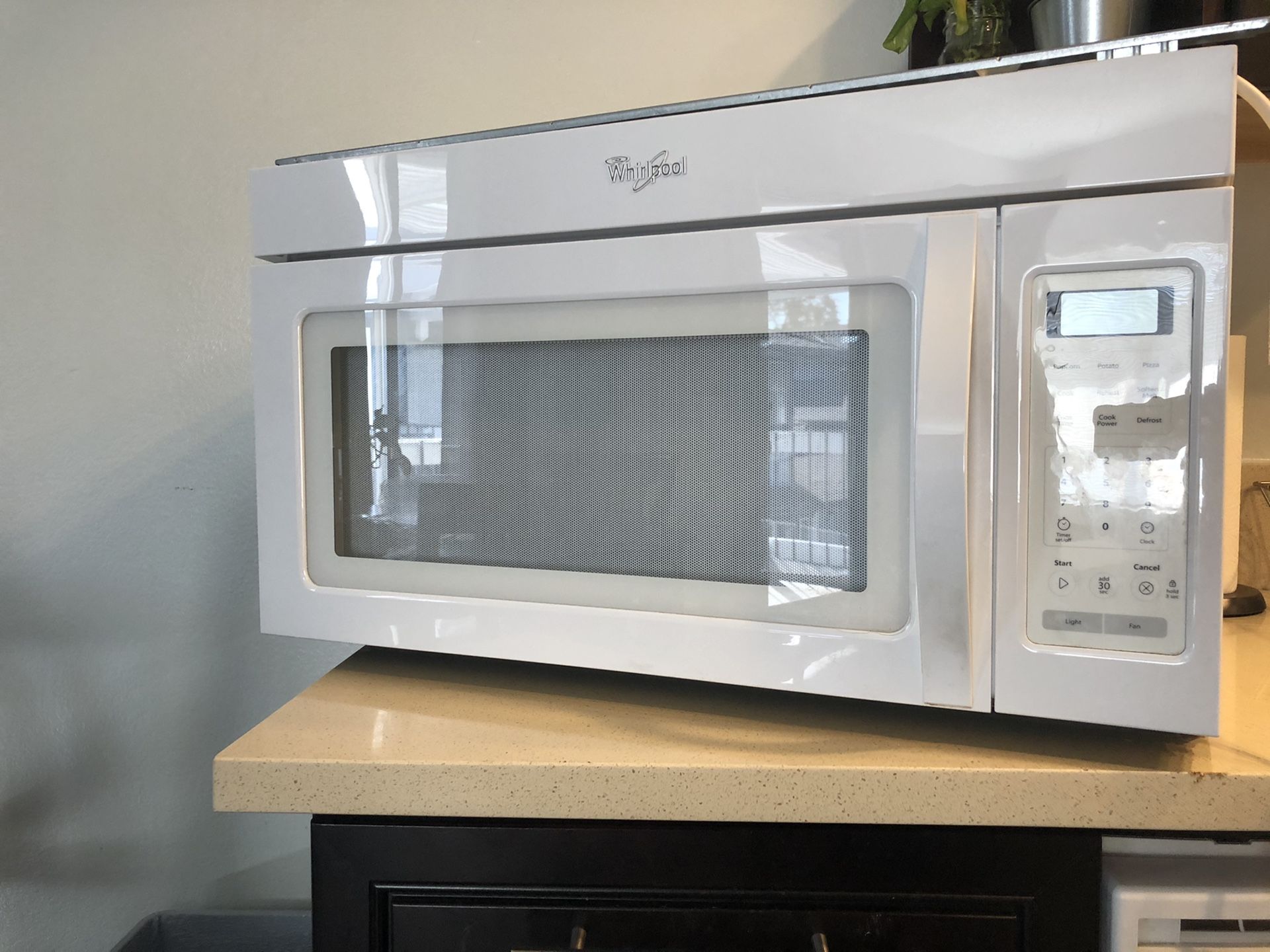 Whirlpool Microwave with Vent