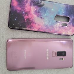 Samsung Galaxy S9+ phone with glow-in-the-dark case. Excellent condition.