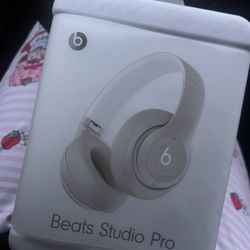 Beats Studio pro