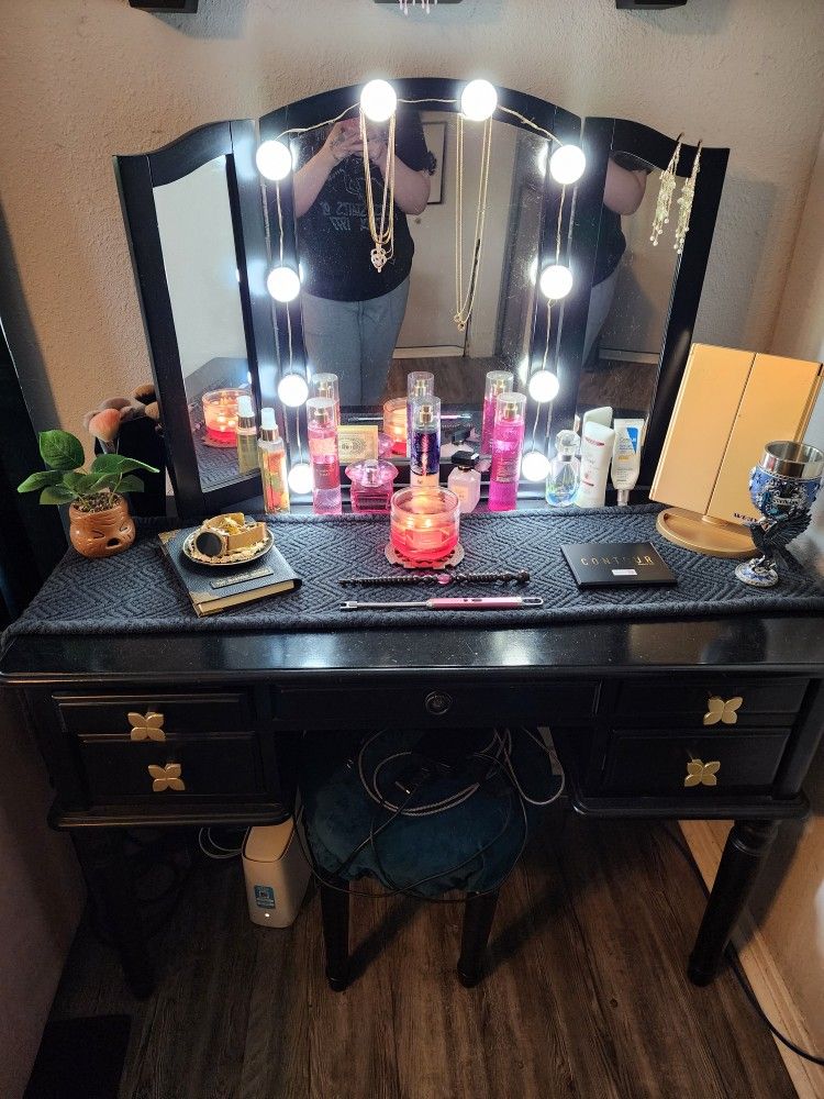 Make Up Vanity