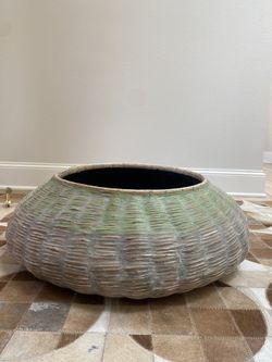 Low profile Disk Bowl Storage Woven Basket