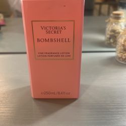 Bombshell Victoria’s Secret Full-Size Body Lotion