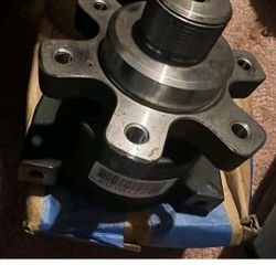 International 1825501C91 Obsolete 18.3" Fan Bearing Housing Part # 1825501C93