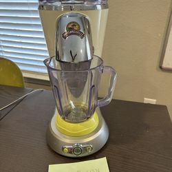 Margaritaville Bahamas Frozen Concoction Margarita Maker Blender