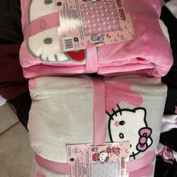 Hello Kitty Queen Blanket