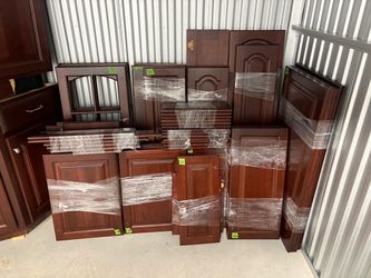 Timberlake Cabinet Doors and Kitchen Island
