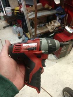 Milwaukee m12
