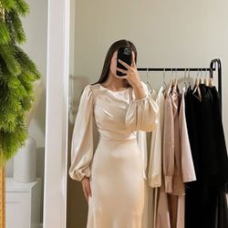 Elegant midi dress, elegant silky dress long sleeve