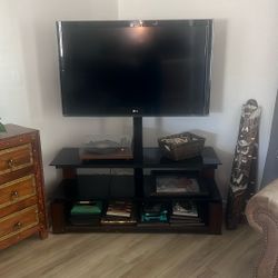 Entertainment Stand With Lg Tv 55 Inch 100$