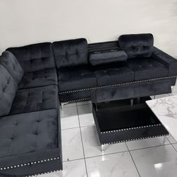 “L” Shape Sectional With Storage Ottoman 🖤
