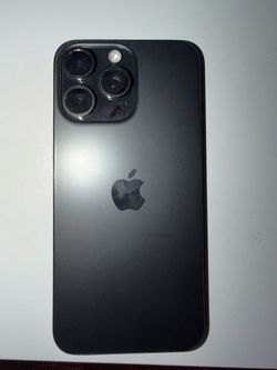 iPhone 15 Pro Max + Phone Case