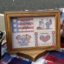 “Friends” Americana plaque with heart wood stand