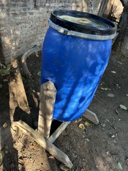 Big Blue Barrel/Container on a Swivel 