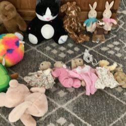 Muffy  Bear Collection / Cloud Pets And Doc Mcstuffins Talking Stuffies. Plus TY AND SING CHARACTER-PETER RABBIT 