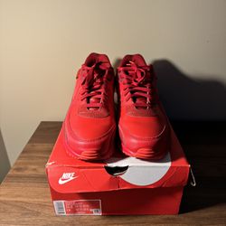 NIKE AIR MAX 90 CHICAGO CITY SPECIAL ( size 11.5 ) / DOUBLE LISTED ON FB MARKET FIRST COME FIRST SERVE