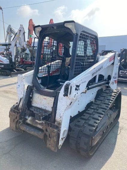 SKID STEER TRACK LOADER 2,000 - 2,399 Lbs