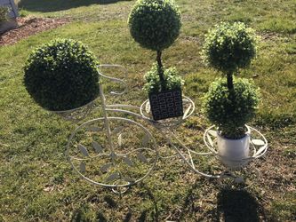 Bicycle with 3- flowers