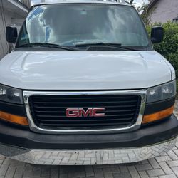 GMC Savannah 2500