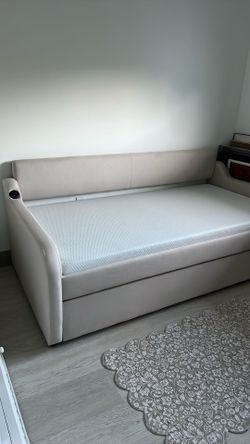 Trundle Bed with mattresses