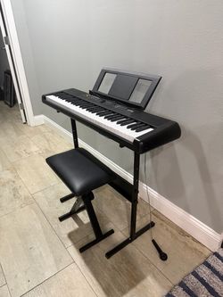Casio 61-Key Electronic Keyboard Piano w/ Stand, Bench & Microphone