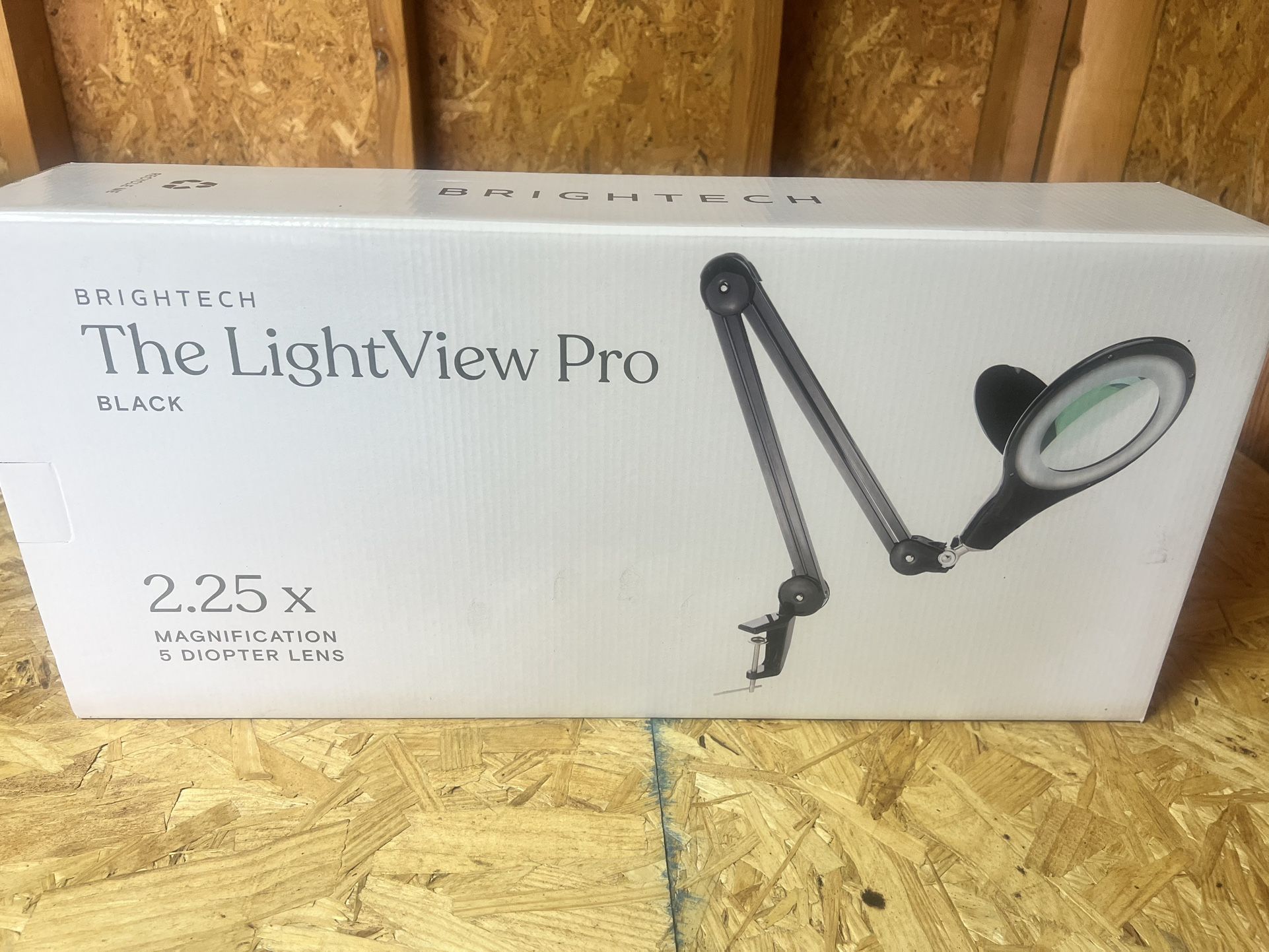 The LightView Pro Lamp Brightech