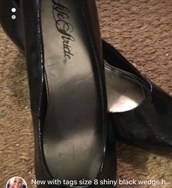 New size 8 black wedge shoes