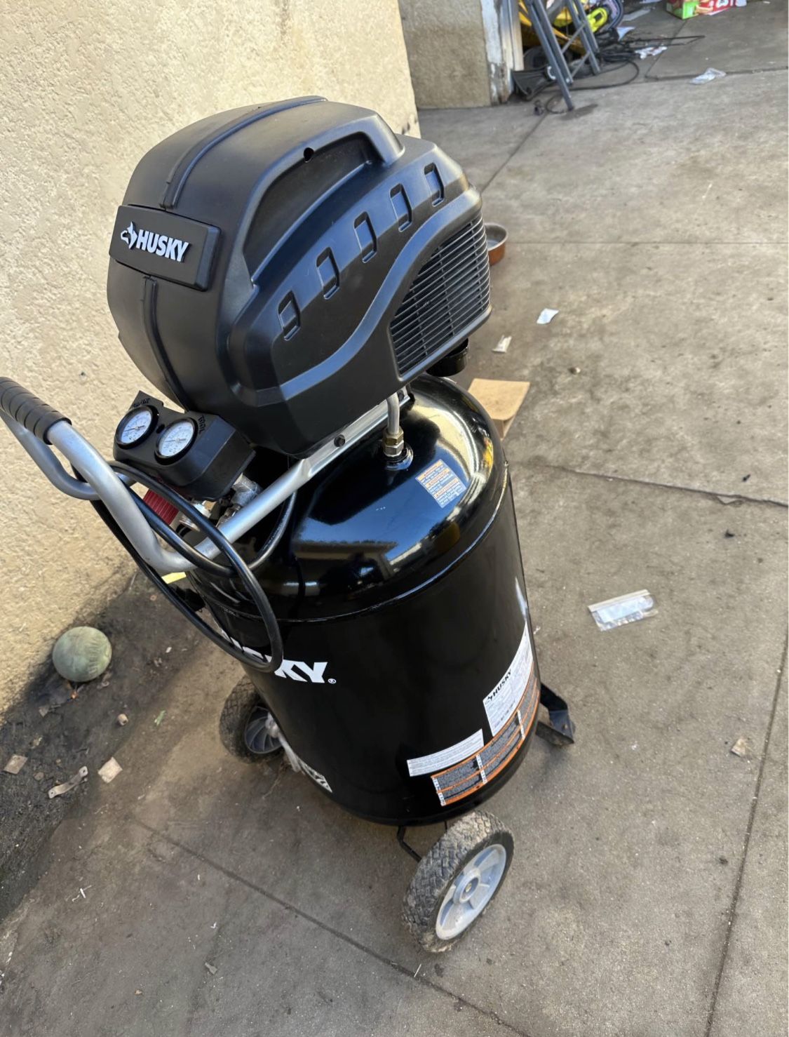 1.7 HP, 200 PSI, 30 Gal., 5.1 SCFM 90 PSI, Single-Stage, Oil Free Portable Vertical Electric Air Com