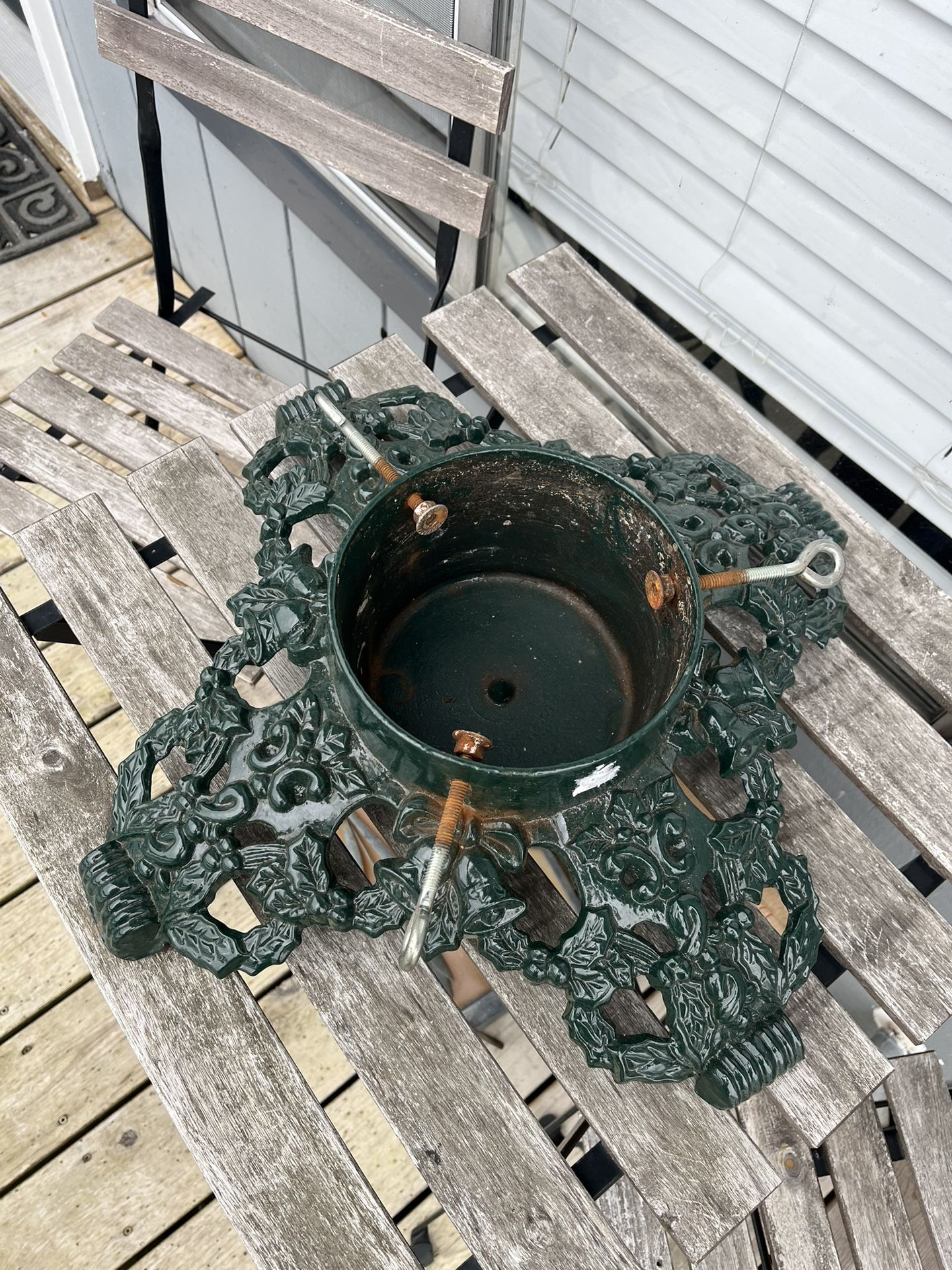 VINTAGE CHRISTMAS TREE STAND